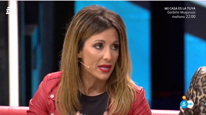ghoficial's tweet photo. .@Nagore_Robles : "@CarlosGHRV es demasiado intenso y demasiado pesado"
#DBT3GH
🔃:Lleva razón
❤️: @CarlosGHRV es lo más https://t.co/KipbRvvsIF