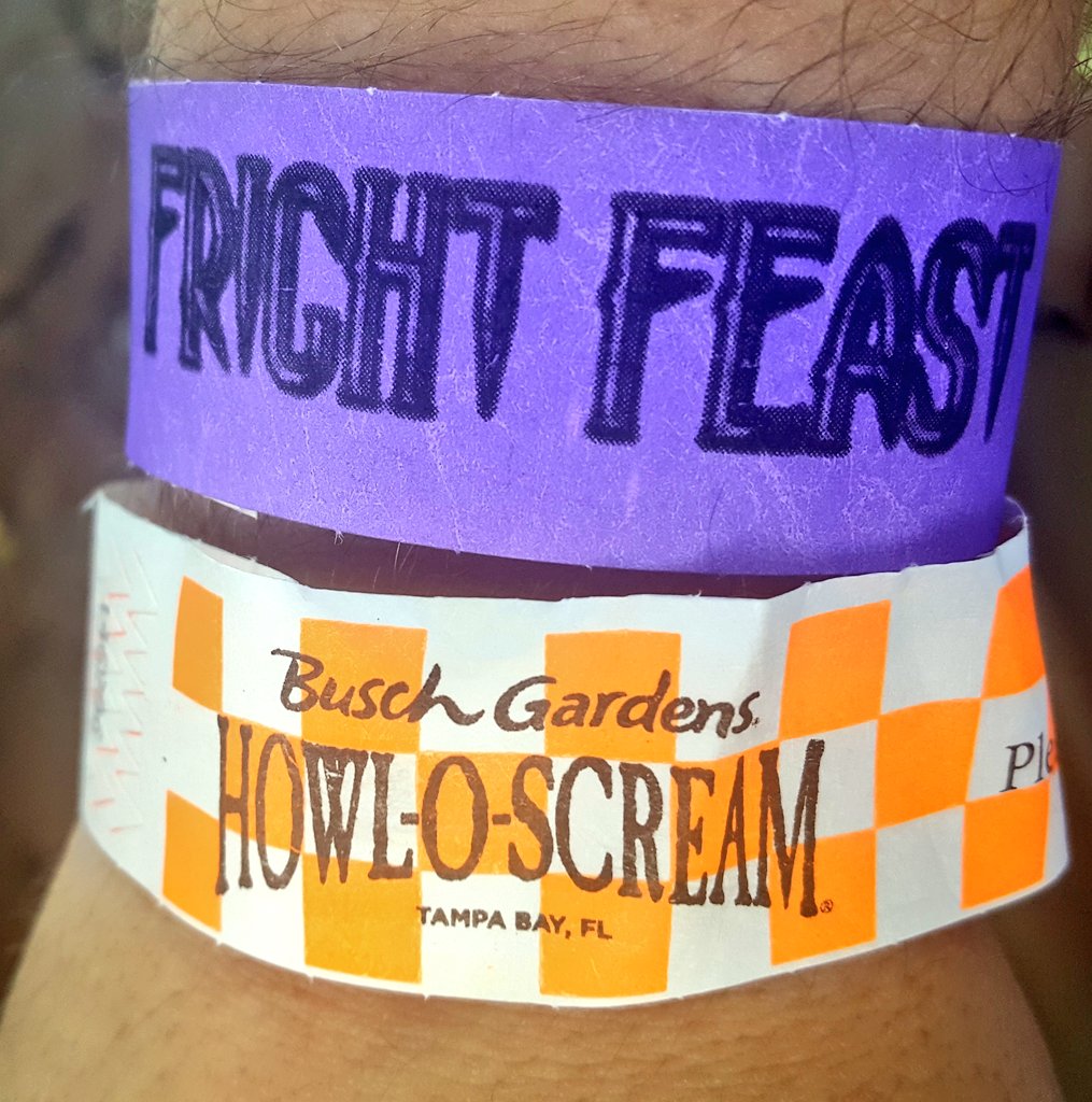 TourCentralFL's tweet photo. And we're ready for the night! @howloscream @BuschGardens #Tampa #HOS17 #Howloscream #NowhereToHide w/ @mhopkinsphotos https://t.co/W7SGbQrS4I