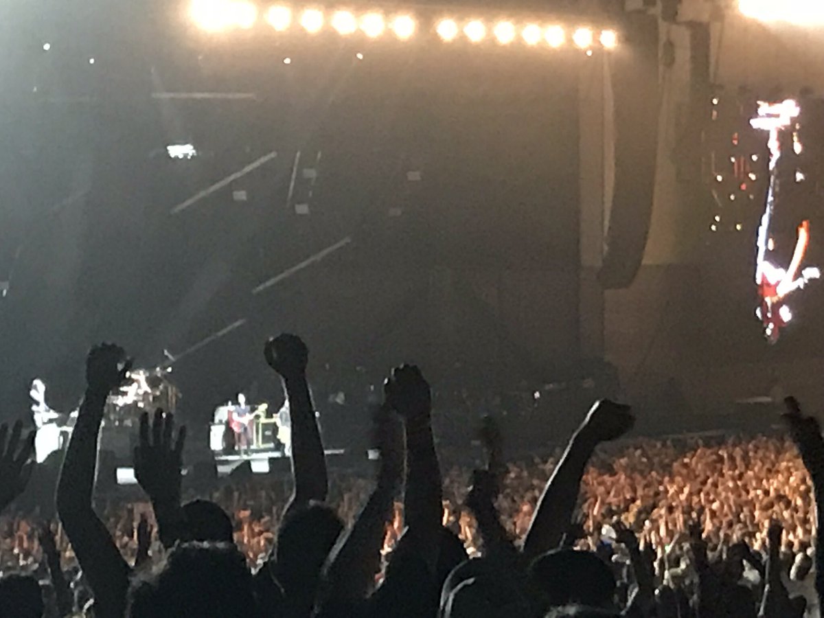 NBuckenmeyer's tweet photo. 30,000 people profoundly committed to love, community and music #humanity #inspired #grateful @caljamfest @foofighters @queensofthestoneage https://t.co/f1yfv6aJ5y