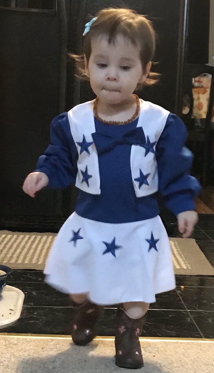 sparky1840's tweet photo. #howboutthemcowboys #futuredcc #oneyearold #mommysworld #daddysgirl @dallascowboys @DallasCowboysC https://t.co/tzvdQo6l9j
