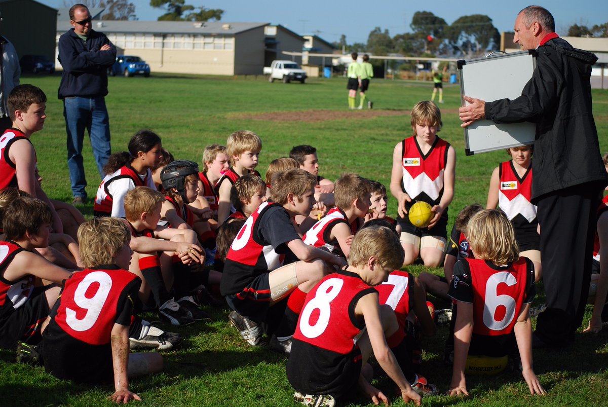 CALLING ALL COACHES! Have you booked in for the upcoming #AFLVicCCC  on Oct 29? There is still time! Register here: membership.sportstg.com/regoform.cgi?f…