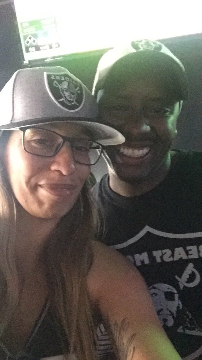 boog2305's tweet photo. @Suprmanj representing my Raiders @ Big Wangs Hollywood https://t.co/BkIdRjVNEJ