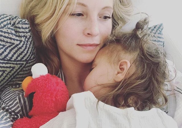 Travis__Walker_'s tweet photo. Spending the day off with my two favorite ladies and Elmo. @IsobelWelkin https://t.co/vise47nRo3