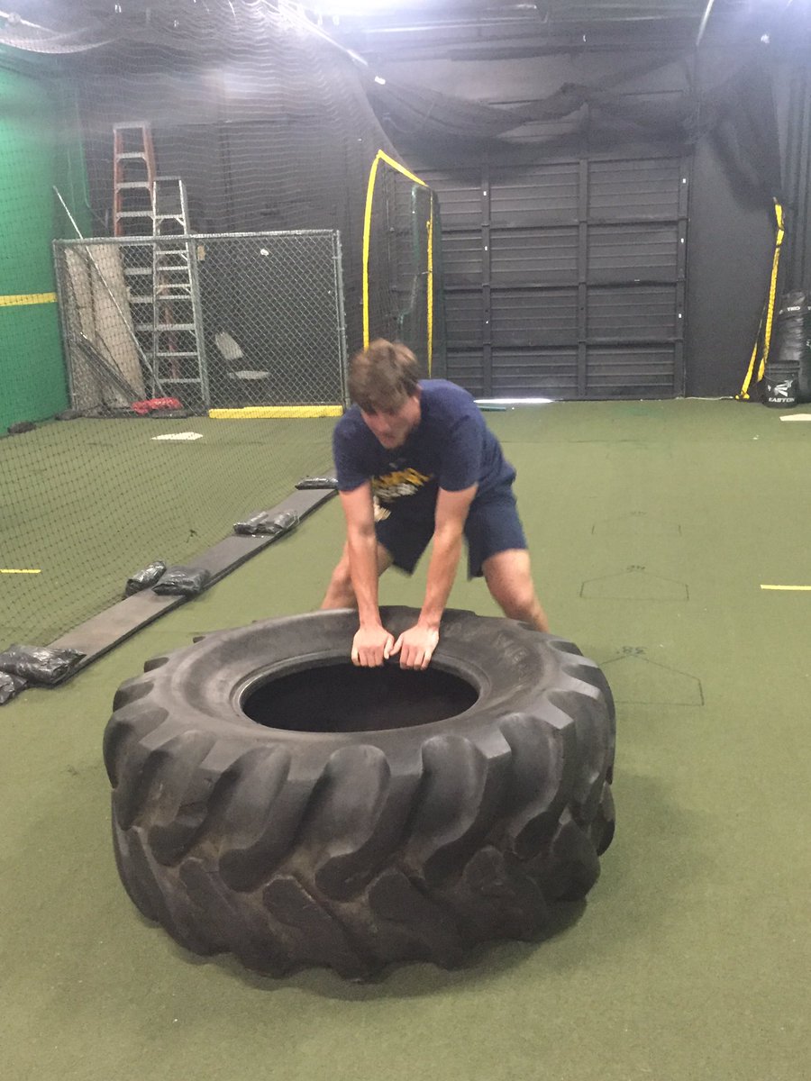 TopTierProspect's tweet image. University of Michigans division one shortstop, Logan Pollack, training hard for this upcoming season!