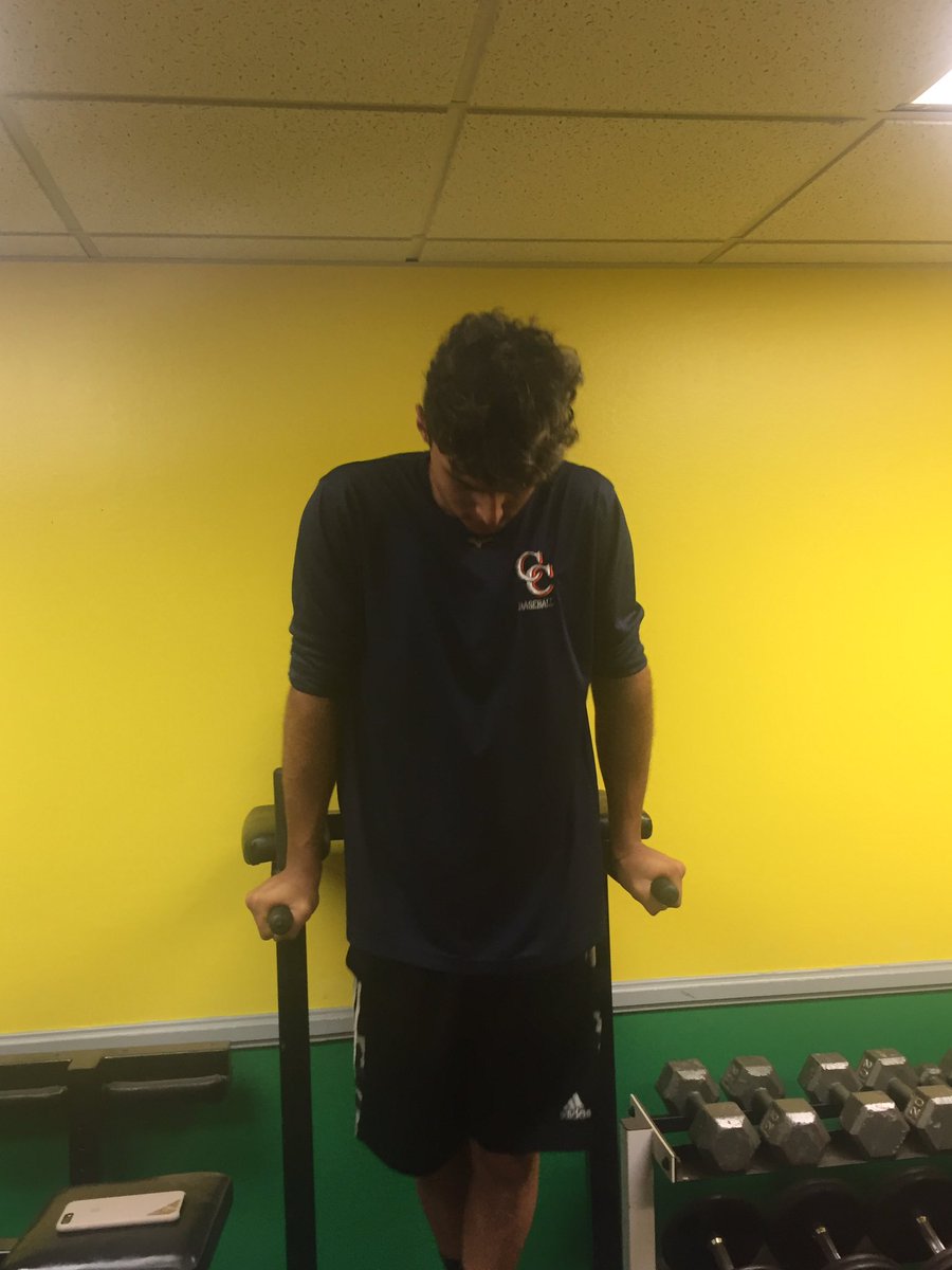 TopTierProspect's tweet image. Chatsworth high schools sophomore, Gabino L, working hard to get ready for his varsity season!