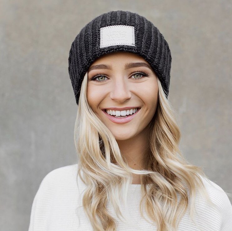 jjmeloncrew's tweet photo. 11A.M Tomorrow LYM is releasing a new line of vegan beaniesπβ€οΈπβ€οΈ #LYM #HatsForCancer https://t.co/pxfCbiwf5T