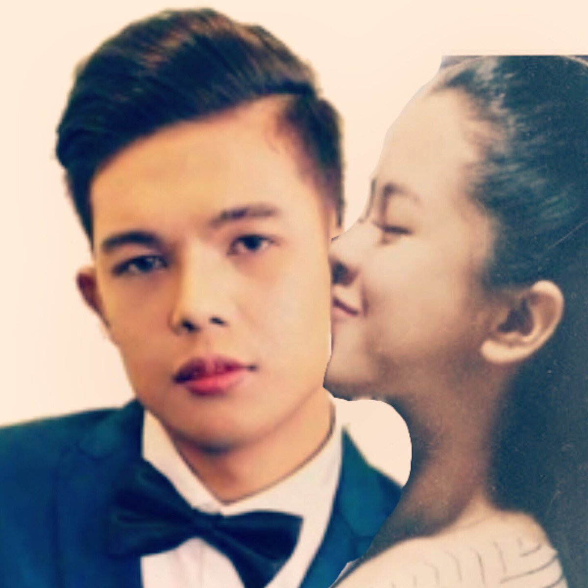 BeMyXanKiss's tweet photo. It’s your smile, your face, your lips that I miss. Those sweet little eyes that stare at me and make me stay. @delavinkisses 

#XanKiss https://t.co/qbrGJChhrd