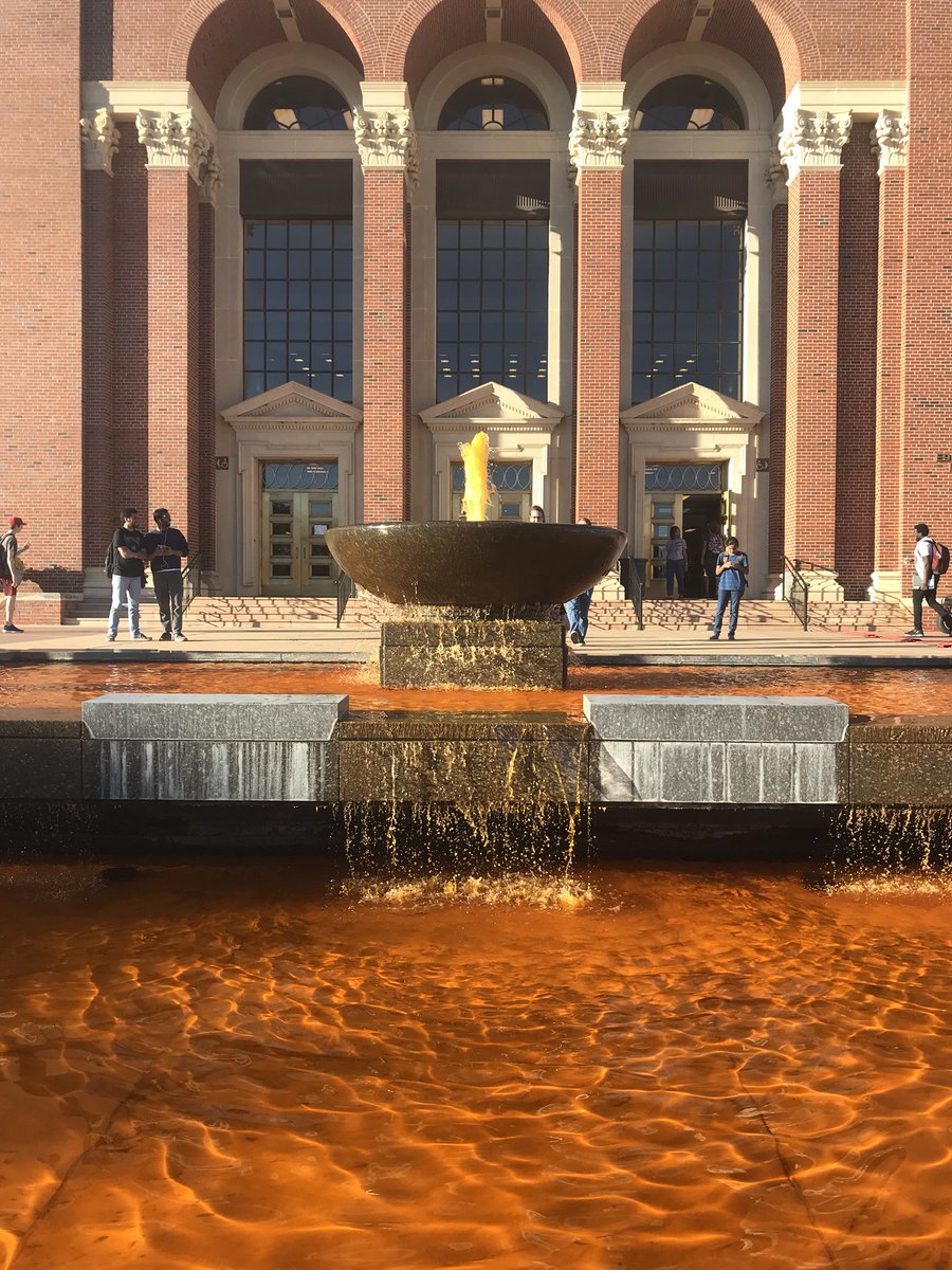 OKStateAlumni's tweet photo. Before 👉 After. Homecoming 2017 is officially here! #okstatehc https://t.co/pETO0sViku