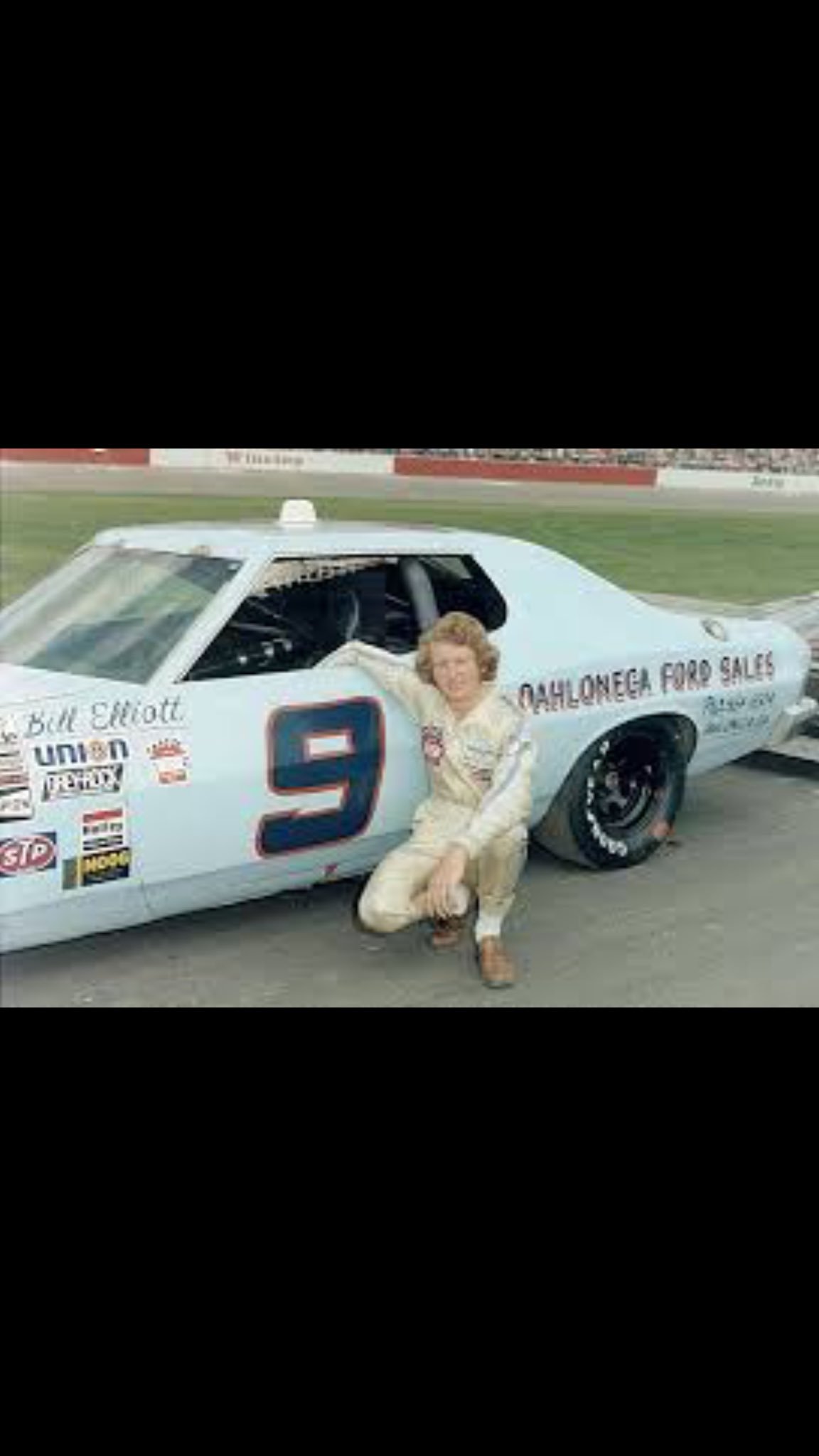 Wishing Bill Elliott a happy birthday 