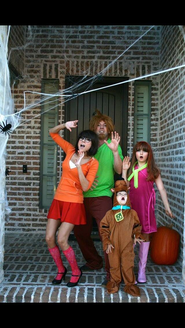 selwamitchell's tweet photo. #Halloween #familygoals #halloweencostumes #fun #family #fitfam #costumes #love #halloweenmakeup #halloweenmonth #yoga #mommy https://t.co/T8Cx831NOE