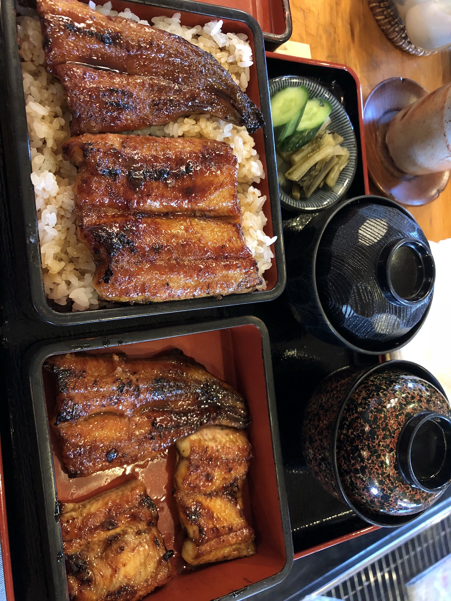 تويتر Kome على تويتر ここの鰻うますぎ 肉厚パリパリ もうすぐけつからうなぎが 水門 鰻 T Co Ugivl4vgq1