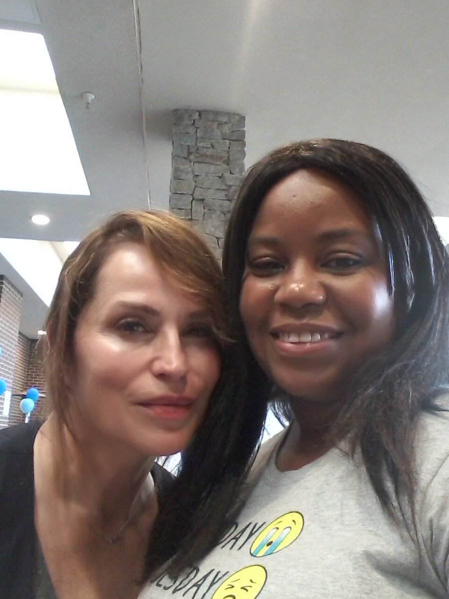 Candypooh's tweet photo. So happy to see so many faces @DStarsNStrikes including @Guiding_Light @crystalchappell @hillarybsmith @MichelleRayS https://t.co/bhom5etLWQ