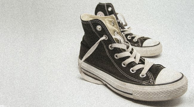 muscle_fitness's tweet image. What you wear on your feet could determine how much you lift. ow.ly/DxG1305z0an