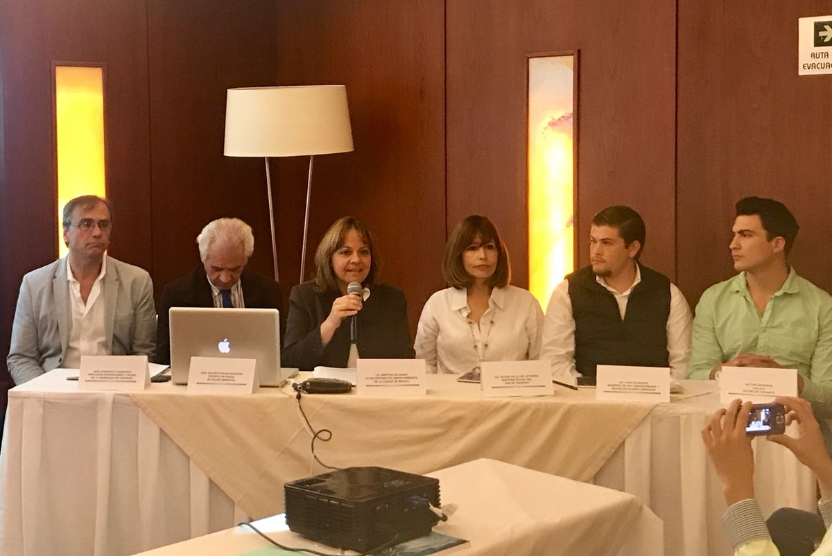 Hoy exigimos a <a href="/ManceraMiguelMX/">Miguel Ángel Mancera</a> derogar el #SACAlvaroObregon que convierte la Barranca de Tarango en un desarrollo inmobiliario