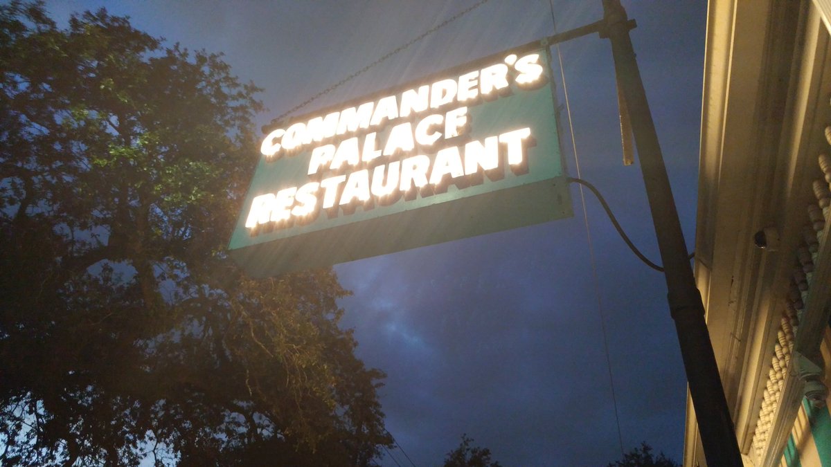 chicagomistress's tweet photo. Last #NOLA dinner w slave and @mistressluna69 @MsLunas_BOO https://t.co/rqlld2cmzs