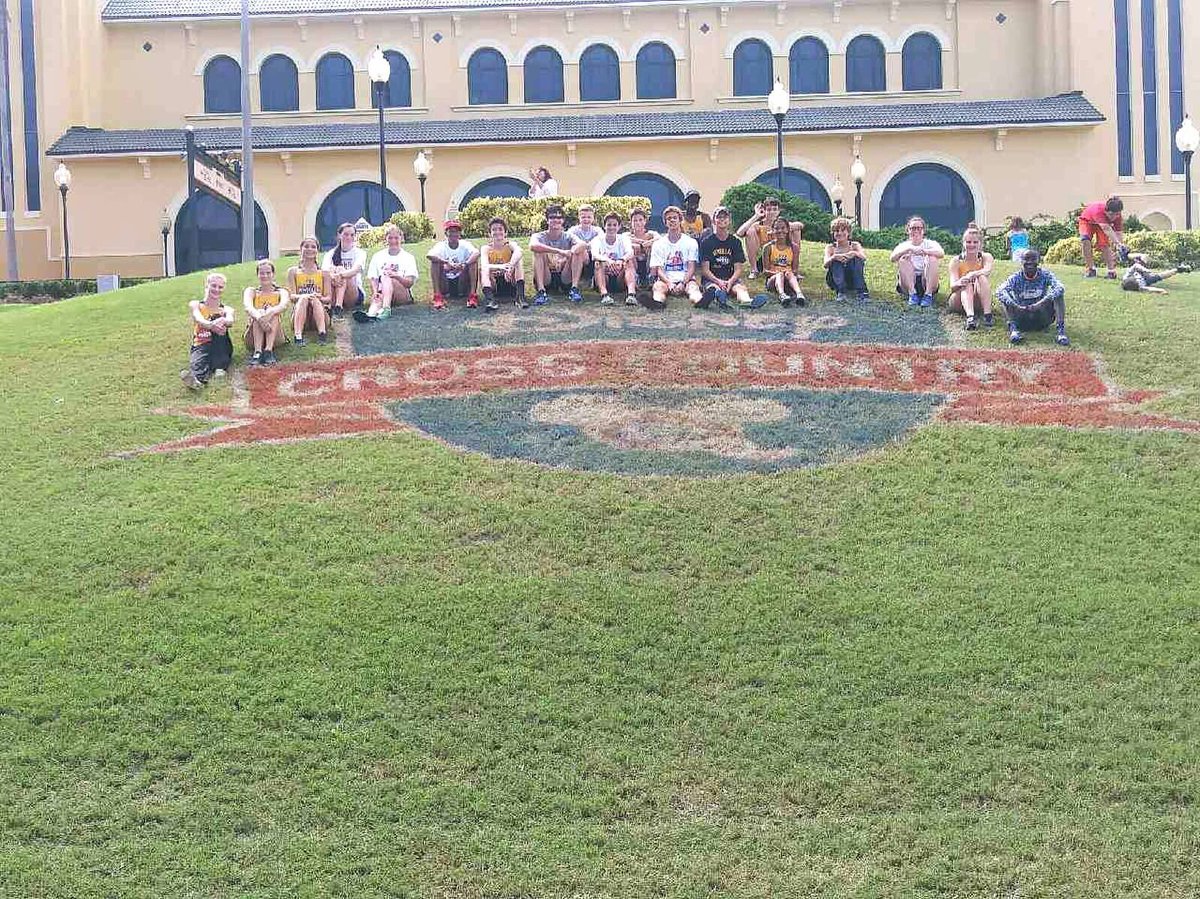 runwheelerxc's tweet photo. The Cross Country team had a great time this weekend in Disney!! @Wheeler_High @_WHSPrincipal https://t.co/WVbsdqtt3q