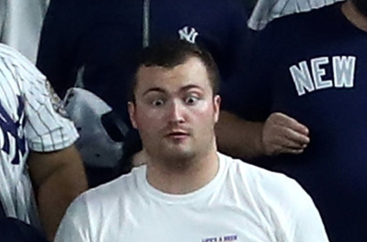 YahooSports's tweet image. The many faces of Aaron Judge's home run robbery #ALDS