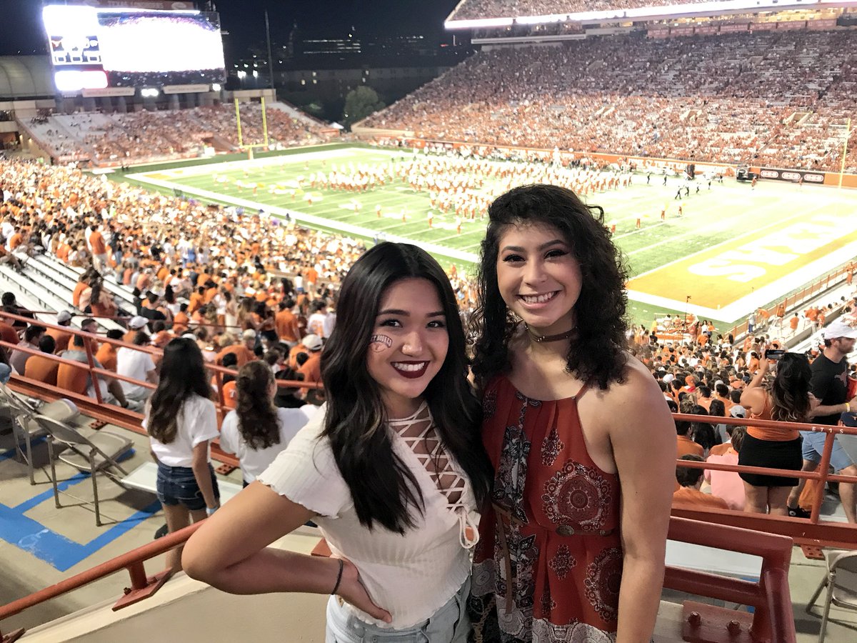 MelissaCardona8's tweet photo. only one year of knowing each other and we’ve both managed to drunkingly fall down the stairs https://t.co/CI1D6e3jol