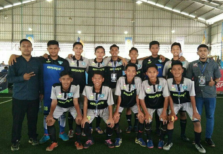 DonnyAR1's tweet photo. Belajar lagi lebih keras dak ado yg instan bukan mie semua butuh proses salut buat kalian #goodjobmyteam https://t.co/pPEtpBJnk0