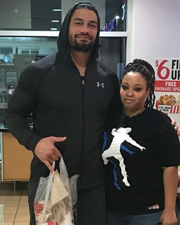 fabiola_pizana's tweet photo. #RomanReigns #R-Truth #BraunStrowman
#WWLive #WWERockford
Credit to @RicochetReigns https://t.co/4lSVmDGSTe