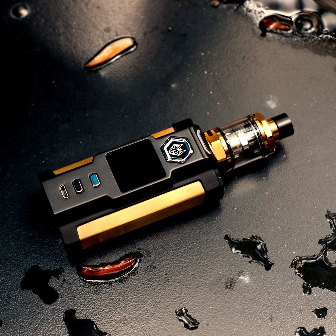 Snowwolfvape's tweet photo. Powerful or good looking. Who says you have to choose?
#snowwolf200W #fuchai #sigelei #vfeng #alldayvape #dripgirls #snowwolf #snowwolfvfeng https://t.co/Df76ak6Zim