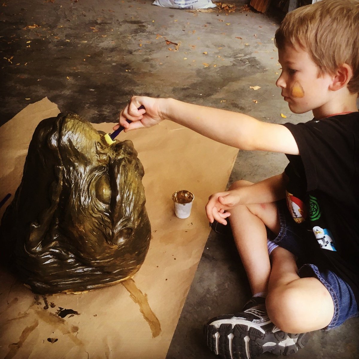 Villoween's tweet photo. Just building a terror dog. NBD. #villoween #halloween2017 #Halloween #Ghostbusters https://t.co/j1Qns9J0iL