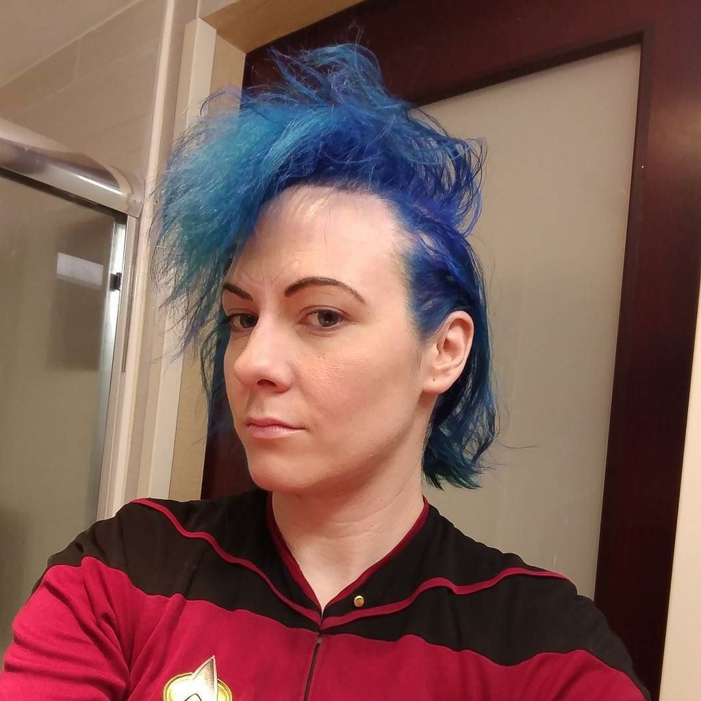 tlhInganHom's tweet photo. Please appreciate what my hair is doing right now and do try not to be too jealous. #WigProblems #CosplayProblems … https://t.co/hxyY5YGTaF https://t.co/lNfOrkBzKV
