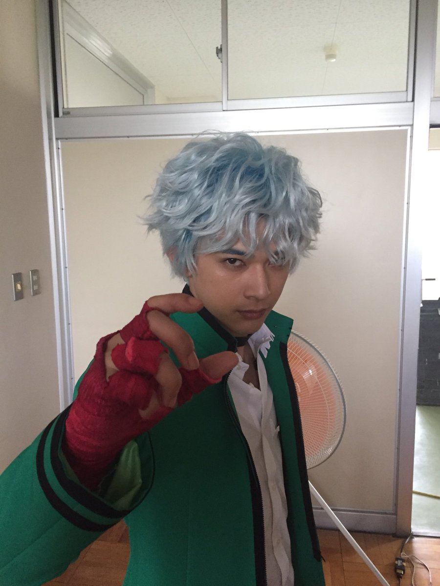 fukuda_u1's tweet photo. しかし、斉木の撮影時の写真見てると、いかに亮が漆黒の翼になりきってたかがわかるなあ🤣これ、普通に空き時間の写真やからね😅まあ、ハマり役ってのは、こーゆーことを言うんでしょうな😙賀来ポン太さんは、もう、例の特番以来、どんだけカッコいい顔してても笑えるという現象😁頑張れ、ポン太‼️ https://t.co/kdoeTWzcNX