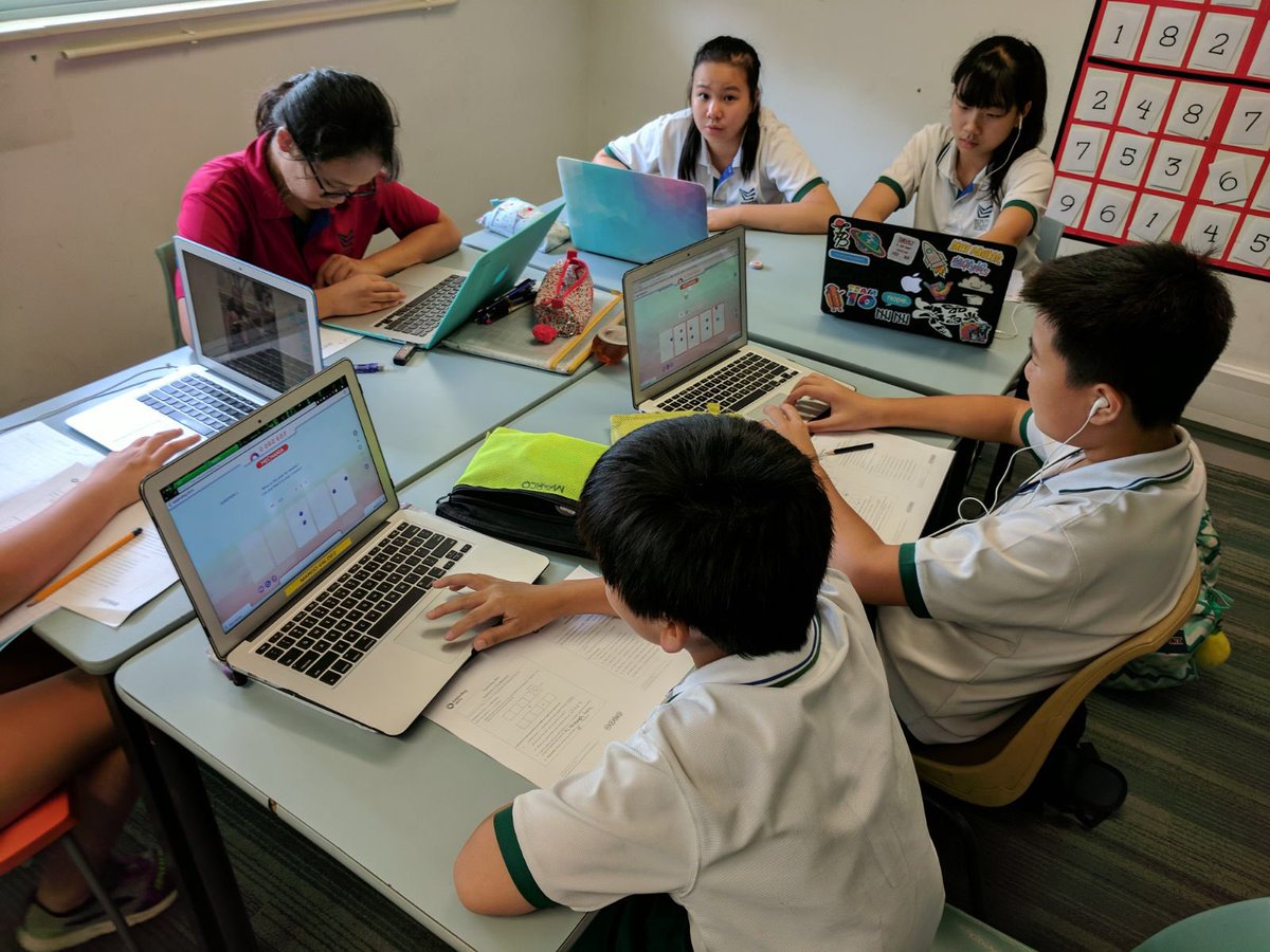 daniela8128's tweet image. #gmw2017 Dots exploding in Hong Kong