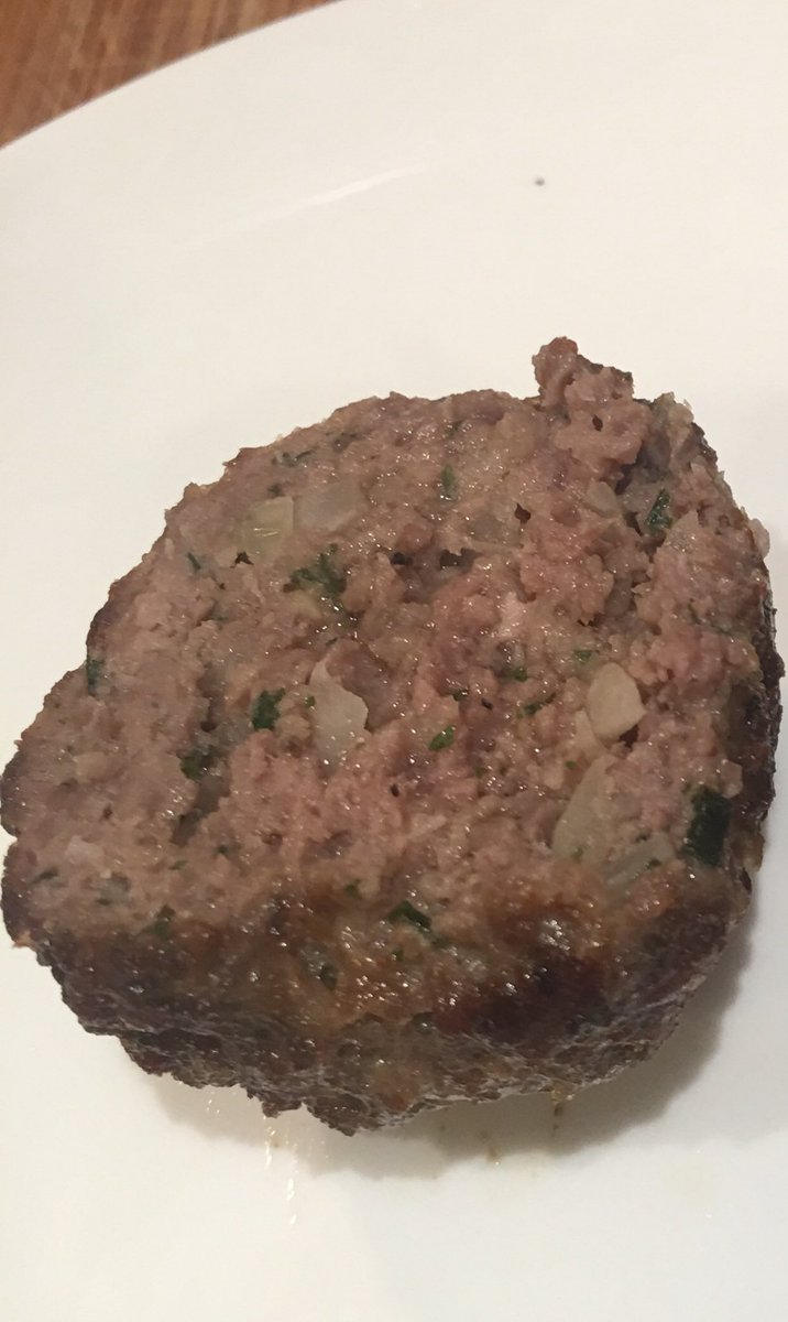 PBCatering01's tweet image. Spaghetti &amp;amp; Meatballs 
#goodeats #ligoodeats #cookingwithheart #sundaydinner #catering #sundaycatering #longisland #meatballs