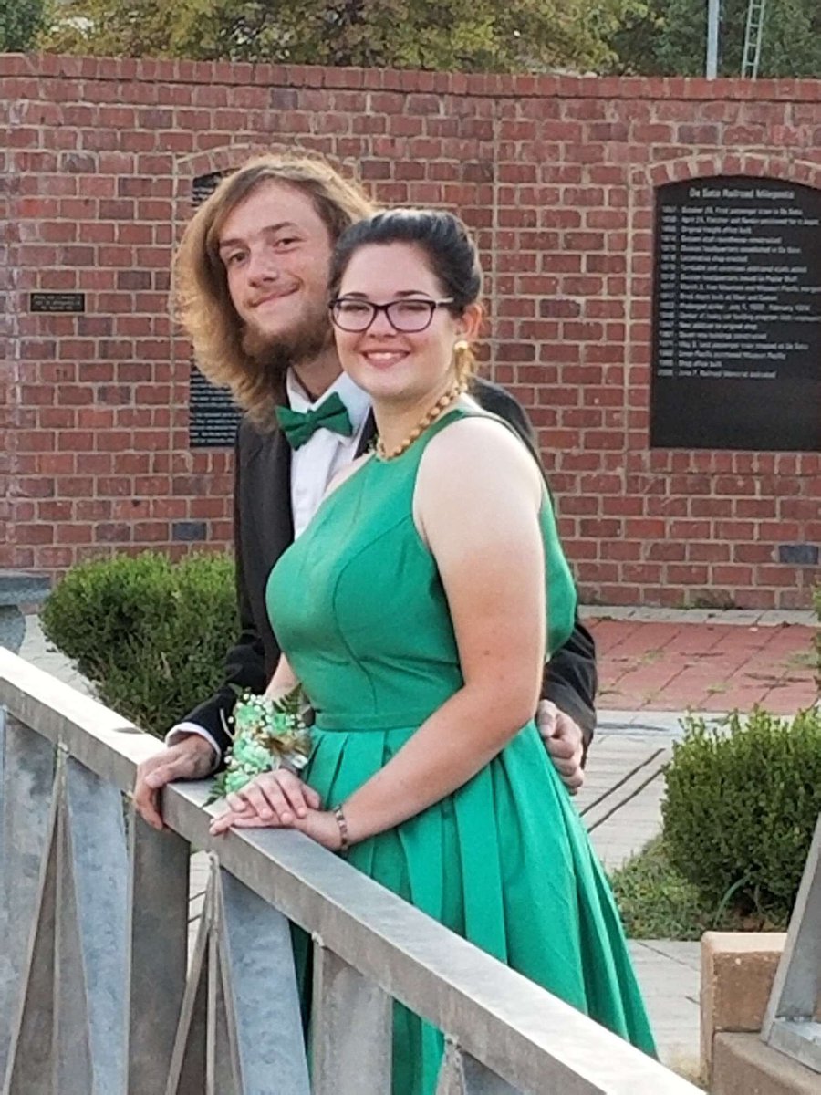 icequeen466's tweet photo. My handsome son and his beautiful date. @KidwellJenny we made some cute babies. Lol!! #2017HOCO #Growinguptoofast #DHShomecoming https://t.co/fcaFOWQMeF