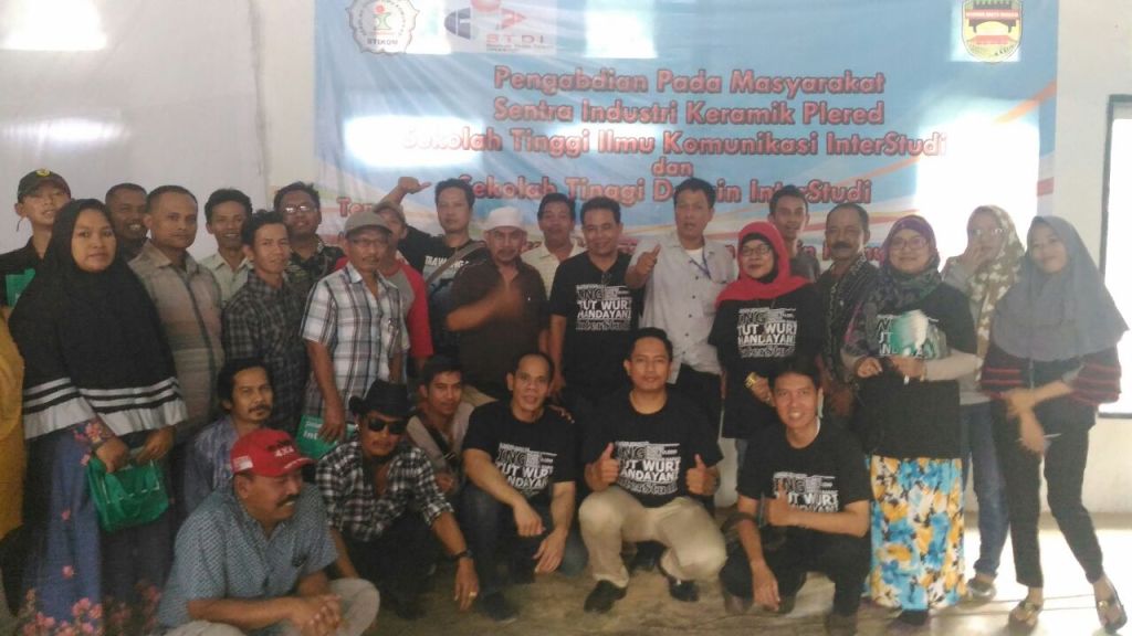 Pengabdian Masyarakat STIKOM-STDI Interstudi, Kembangkan UKM Digitalisasi csr-indonesia.com/2017/10/pengab…