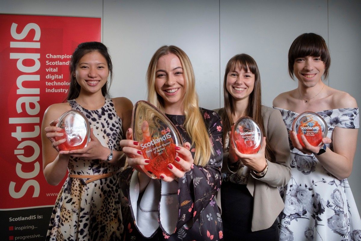 Positive news.....Women Sweep the Board at Scottish Software Awards by <a href="/scotlandis/">ScotlandIS</a> buff.ly/2y2kdOK #diversity #tech