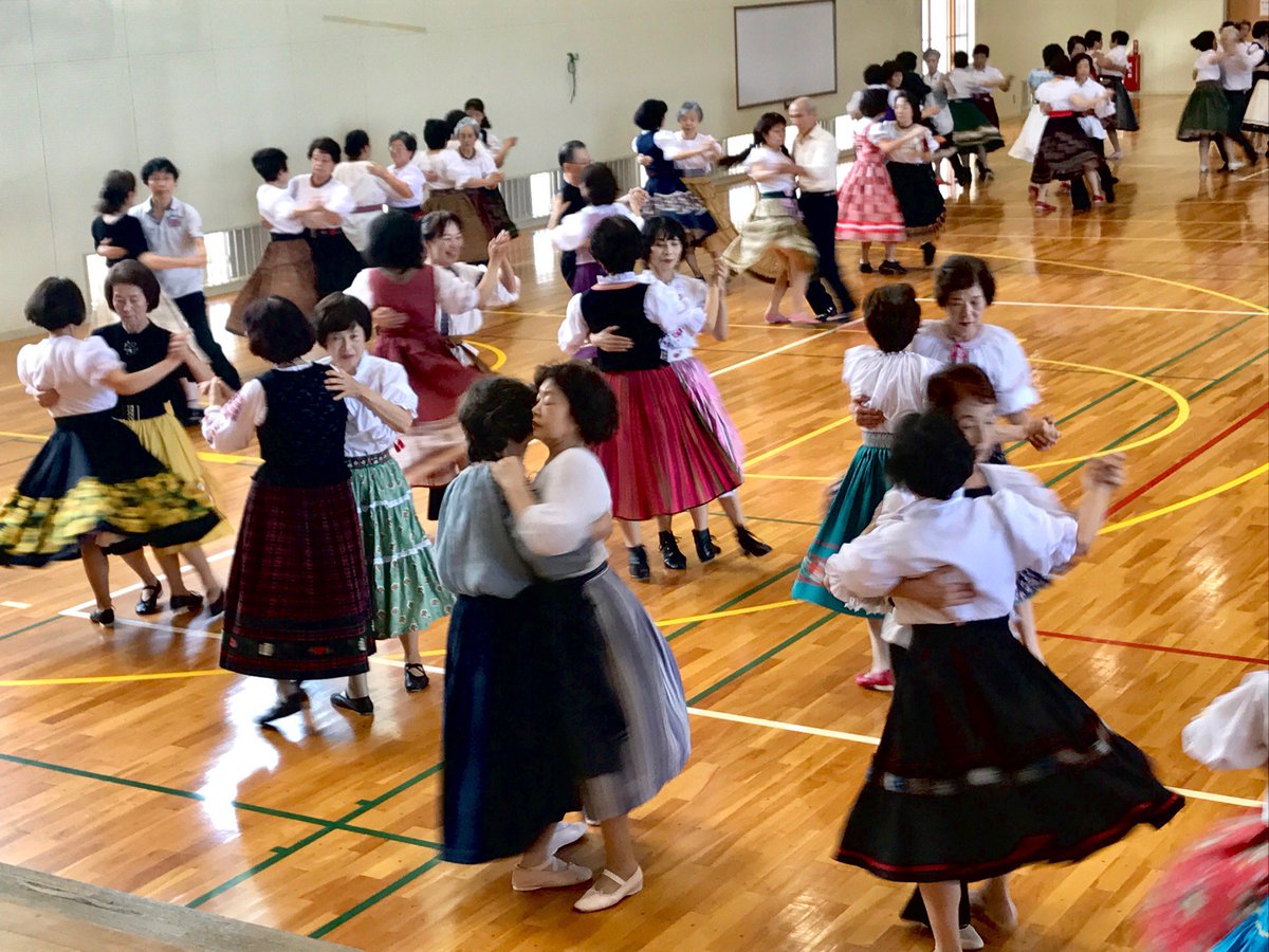 Ccnet 岐阜局 番組情報 各務原市フォークダンス協会主催のフォークダンス講習会を取材 みなさんは１１月２３日に行われるパーティに向けてパーティ内で 踊る曲の練習を行いました 難しい踊りもあり 汗ばみながら一生懸命練習していましたよ １０月