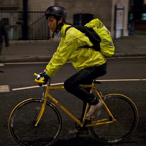 Ireland’s transport minister backs compulsory hi-visibility gear for cyclists: road.cc/230460 #cycling
