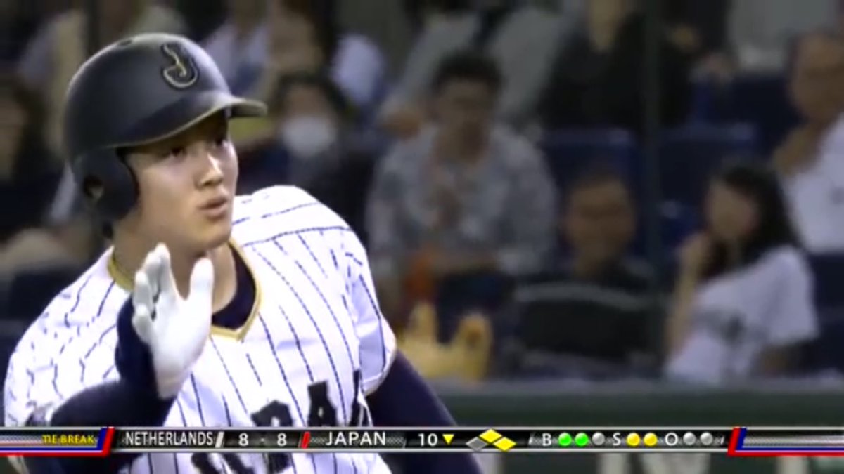 ばばば これが大谷翔平の人気の理由 実力がある以上に人間性も尊敬できる メジャーに行っても人気は顕在だろうな そして ボールボーイうらやましい 笑 大谷翔平 日ハム Wbc 打席中でもボールボーイに謝る大谷翔平と祝福するオランダ T Co ばばば これが大谷翔平の人気の理由 実力がある以上に人間性も尊敬できる メジャーに行っても人気は顕在だろうな そして ボールボーイうらやましい 笑 大谷翔平 日ハム Wbc 打席中でもボールボーイに謝る大谷翔平と祝福するオランダ T Co