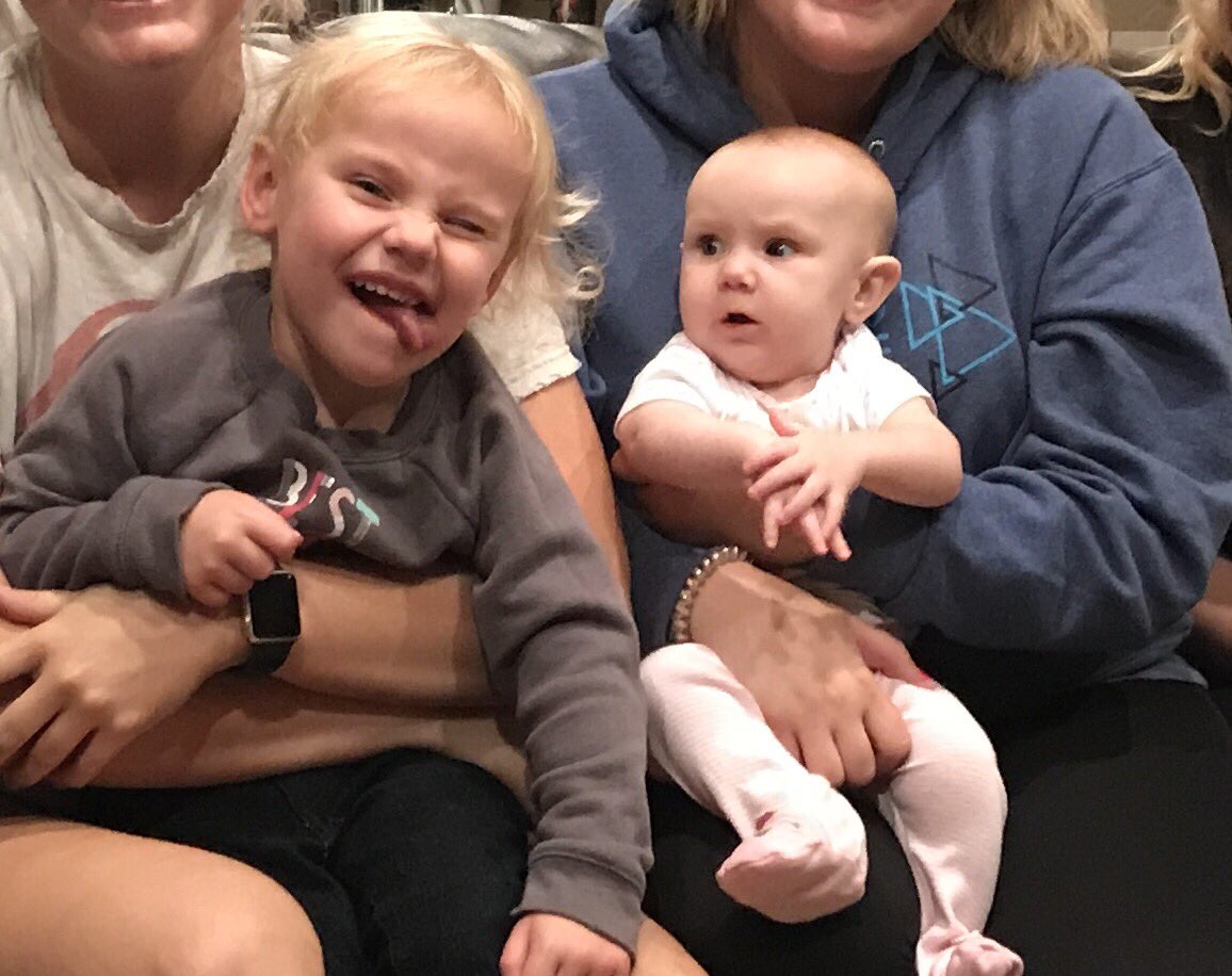 skye__maree's tweet photo. when your friend that is suppose to be the DD is 10X more fucked up than you already https://t.co/6Ej2Zp8iZb