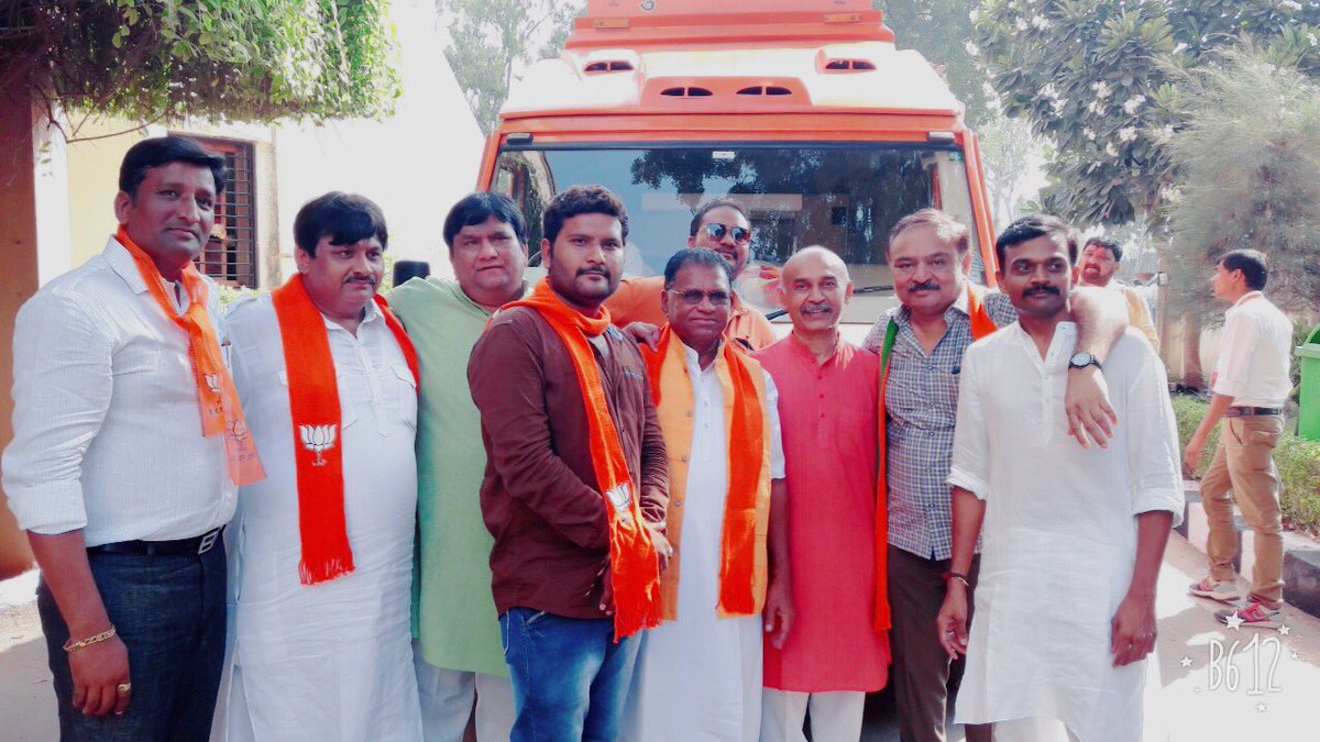 pruthvipalsinh's tweet photo. આજ રોજ  ગૌરવ વિકાસ યાત્રા મા ધોળકા,બાવળા,સાણંદ,વિરમગામ અને દેત્રોજ મા  ભારતીય જનતા યુવા મોરચા 

હું વિકાસ છું,હું છું ગુજરાત https://t.co/9mI0kXJZJw