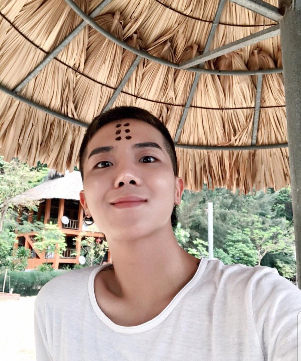 미노횽따라잡기🙆‍♂️ 같은각도 다른느낌...😂
#소화하기힘든각도 #미노만소화가능 #밍이노력중 #신서유기 #베트남 #깟바 #송민호 #VIETNAM #CATBA #MINO #DKT