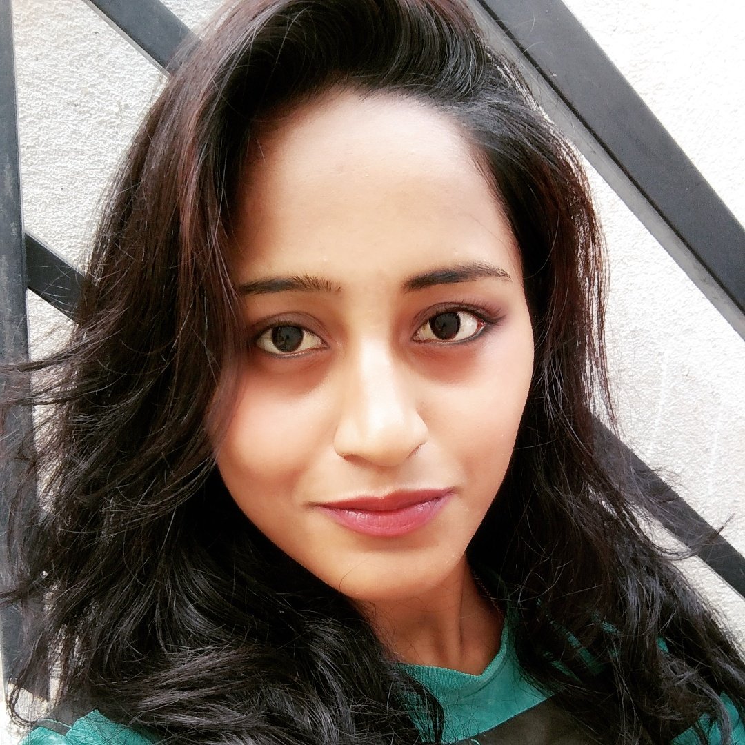 GowthamiChitra's tweet photo. Sometimes, a smile can change the situation... So always Be happy... 😊 https://t.co/iru7zR7OdD