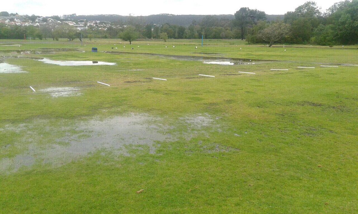 KnysnaRange's tweet photo. The town needs rain, so we shouldn't complain
unfortunately due to heavy overnight rains The Knysna Driving Range will be CLOSED Mon 9 OCT https://t.co/tEcYfqTljk