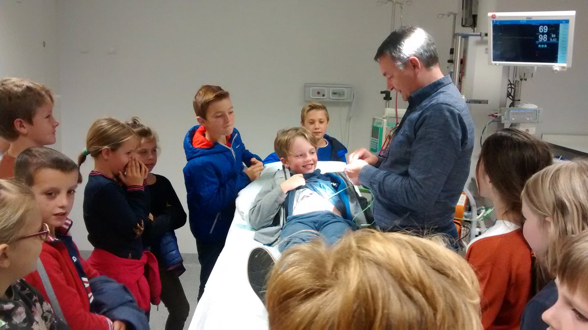 AZ Sint-Rembert (@azsintrembert) on Twitter photo Leerrijk #bedrijfsbezoek voor de kinderen van #basisschool #Wijnendale <a href="/SGRembert/">Rembert Scholengroep</a> . Achter de schermen van het #ziekenhuis <a href="/AzSintRembert/">AZ Sint-Rembert</a> Leerrijk #bedrijfsbezoek voor de kinderen van #basisschool #Wijnendale <a href="/SGRembert/">Rembert Scholengroep</a> . Achter de schermen van het #ziekenhuis <a href="/AzSintRembert/">AZ Sint-Rembert</a>