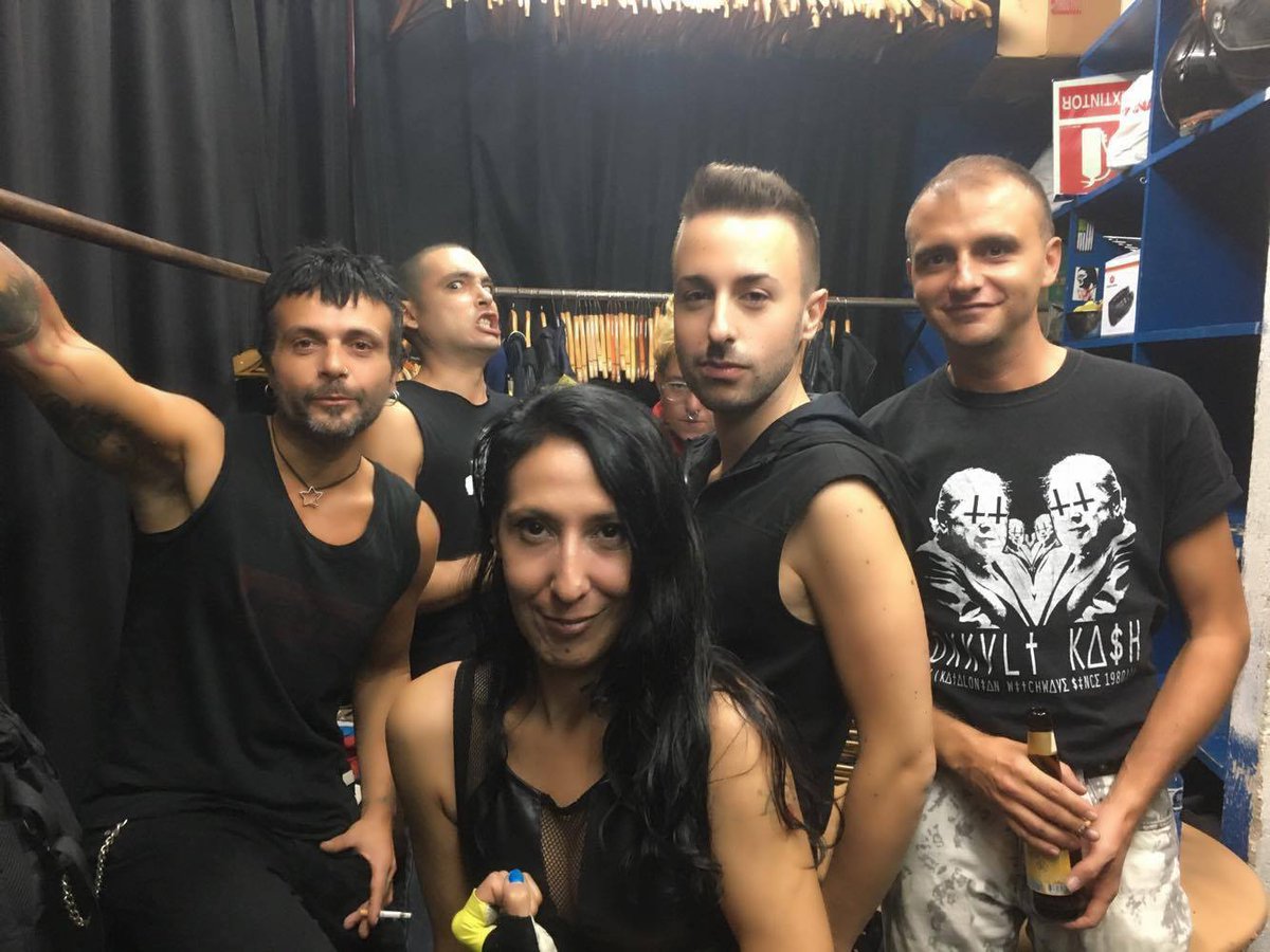 FrenteSF's tweet photo. #FlashZero #FrenteSónicoFuturista @Almo2bar <3 #BarnaTechnoMilitia https://t.co/fAhT5euvRJ