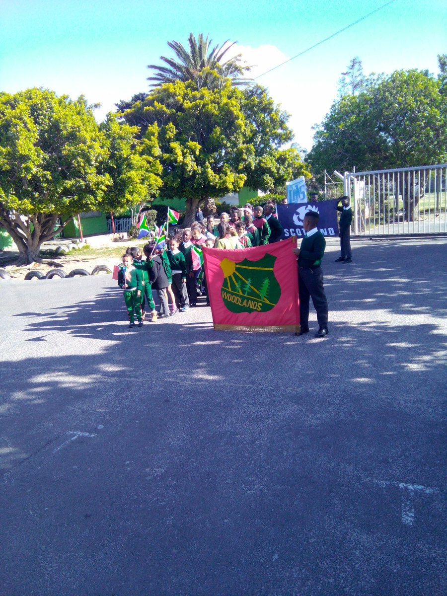 WoodlandsPrimSA's tweet photo. @LHSWoodlands @LarbertHigh A warm welcome Larbert High https://t.co/VfnAcl9xwp