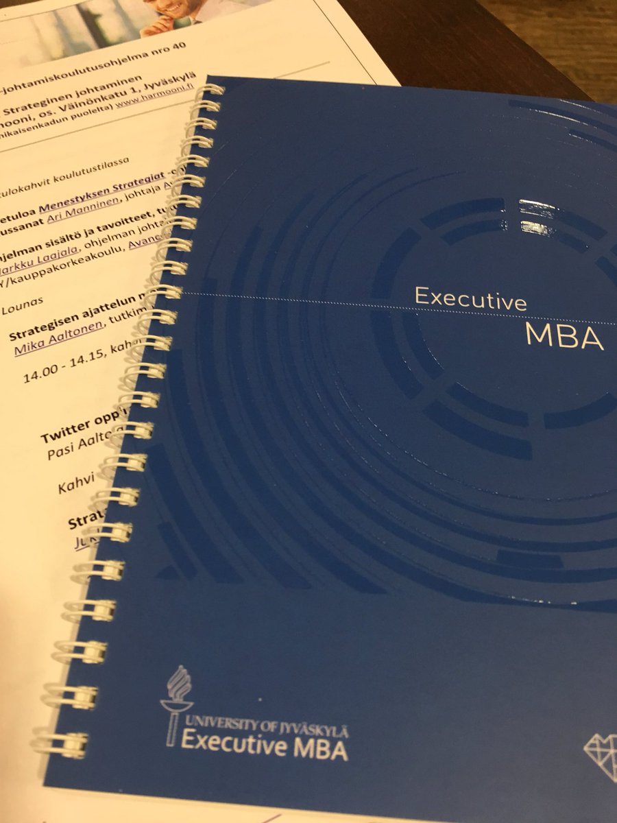 JeskanenKirsi's tweet photo. Koulu vuosi käynnistyy 📝#ms41 #jyuEMBA #EMBA https://t.co/FN7PXo9UVF
