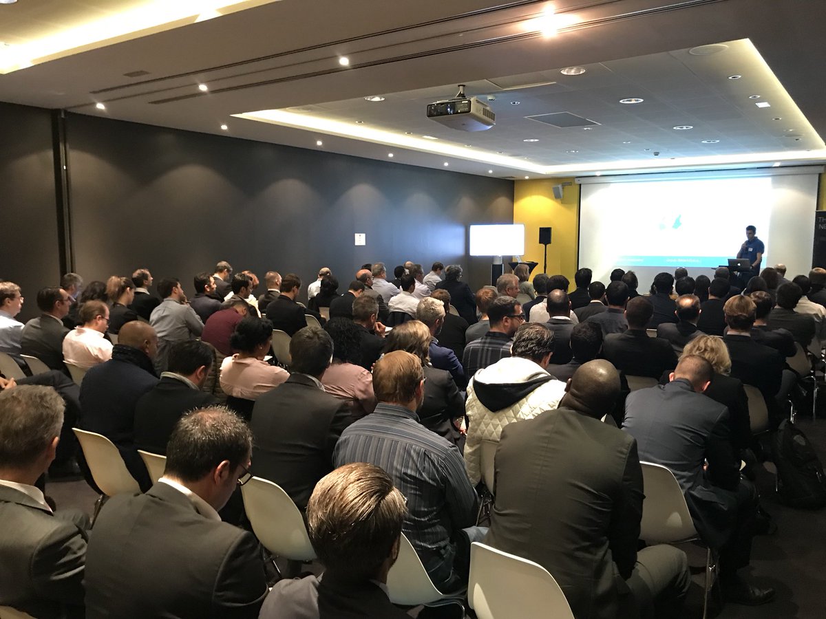 chperrin's tweet image. Packed room @ Paris to launch network.Intuitive ! Thanks to our partners ! #CiscoTour2017