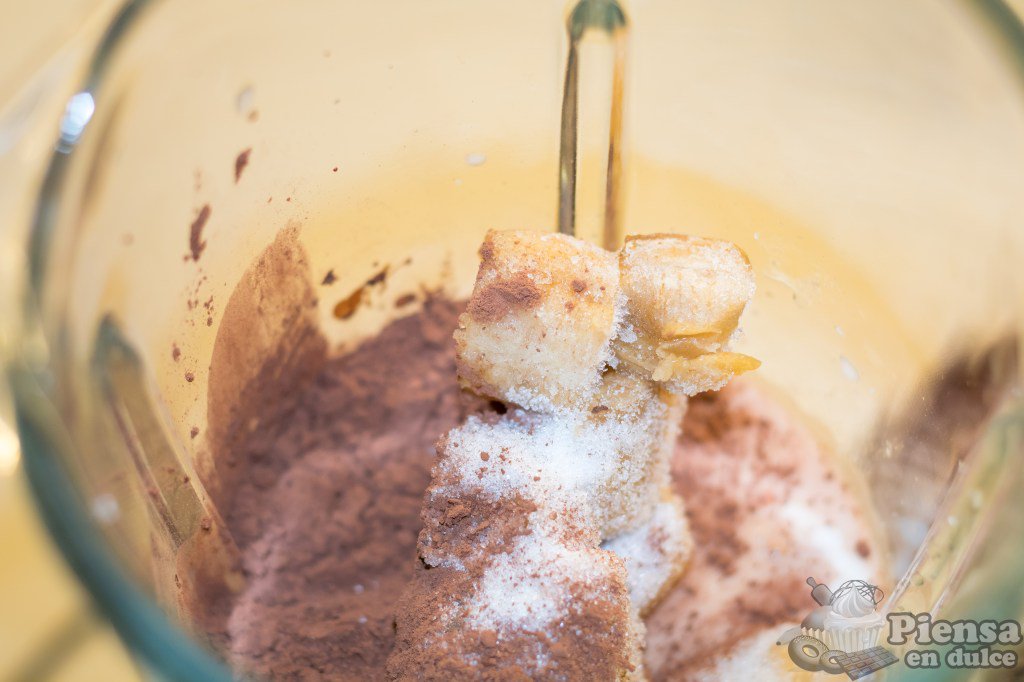 PiensaDulceBlog's tweet photo. Batido de Plátano y Cacao https://t.co/v3UqtmeYlo https://t.co/DzG5bSURV4