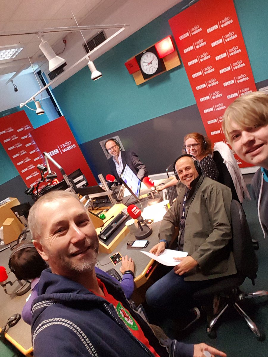 meatnewport's tweet photo. Great start to the week at @BBCRadioWales talking about our "No Tech Date Night" #notechnight #bbc https://t.co/AGrAfAguCH