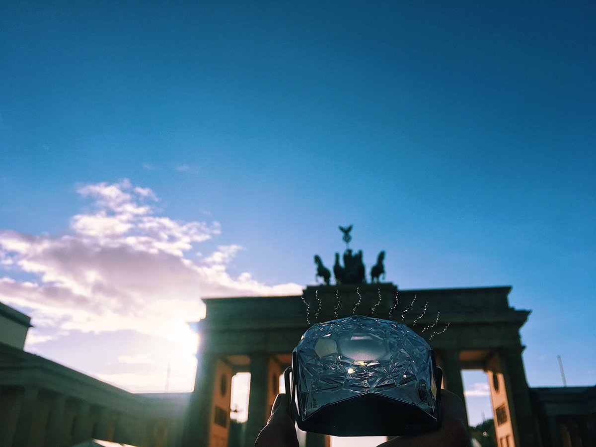 LittleSunOrg's tweet photo. Our beloved #SolarDiamond shining in Berlin to wish you a great start to your week! 💎 #LittleSun #SolarPower #OlafurEliasson #Berlin #Morgen https://t.co/TZ8kSAM7B1