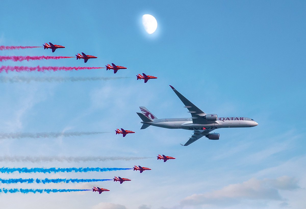 qatarairwaysar's tweet photo. فرصتك الأخيرة لمشاركة أفضل صورة التقطتها خلال العرض الجوي
للسهام الحمر وطائرة إيرباص A350 عبر الهاشتاق #RedArrowsInQatar https://t.co/KHCglMXawJ
